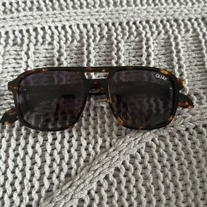 Quay on the fly sunglasses